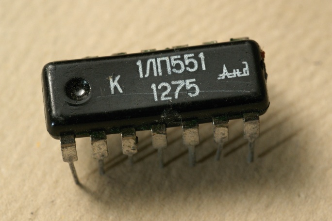 микросхема К1ЛП551